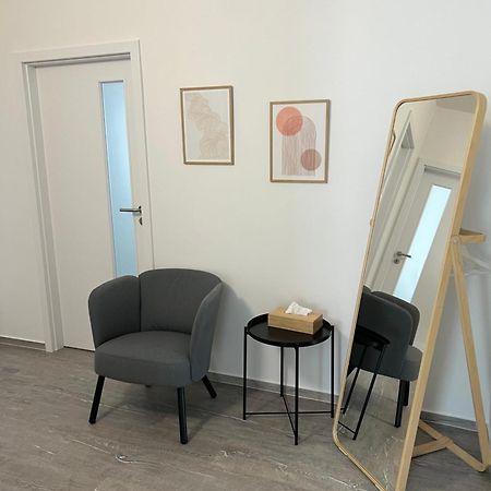 Ren Apartment Znojmo Bagian luar foto